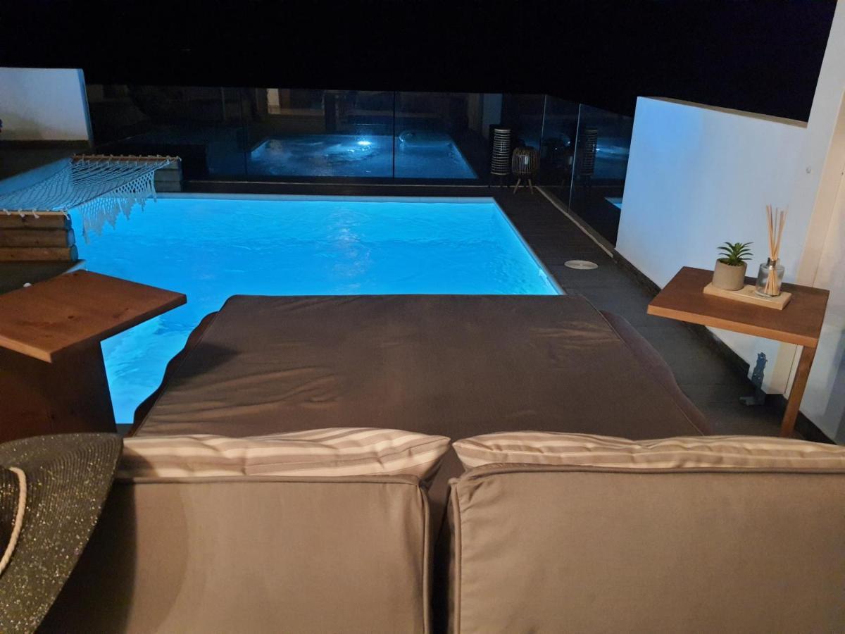 Tramonto Luxury Villa No2 - Breathtaking Sunset View Foiníkion Екстериор снимка